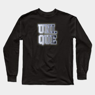 UNI. QUE Long Sleeve T-Shirt